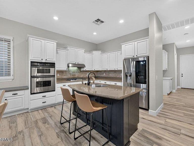 1613 W KAIBAB Drive photo 5