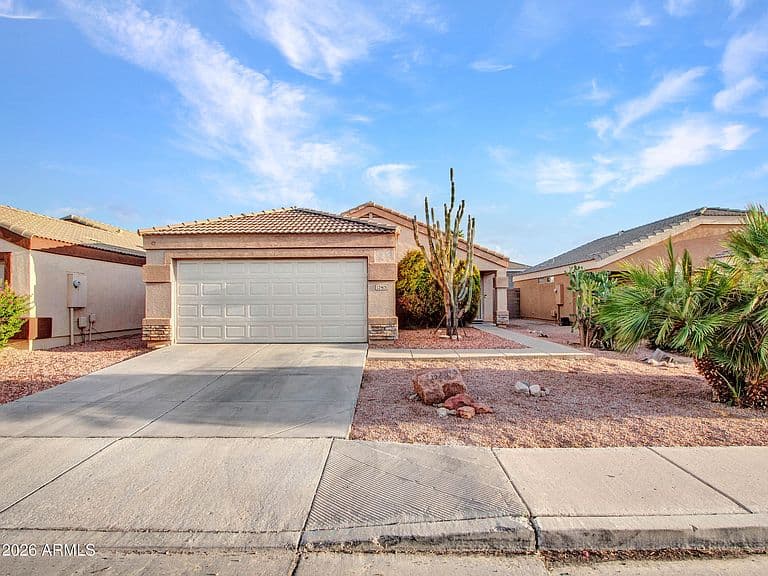 12401 W DREYFUS Drive photo 2