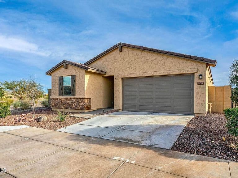 18421 W ALICE Avenue photo 5