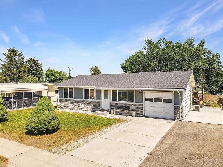 2631 Park Ave photo 2