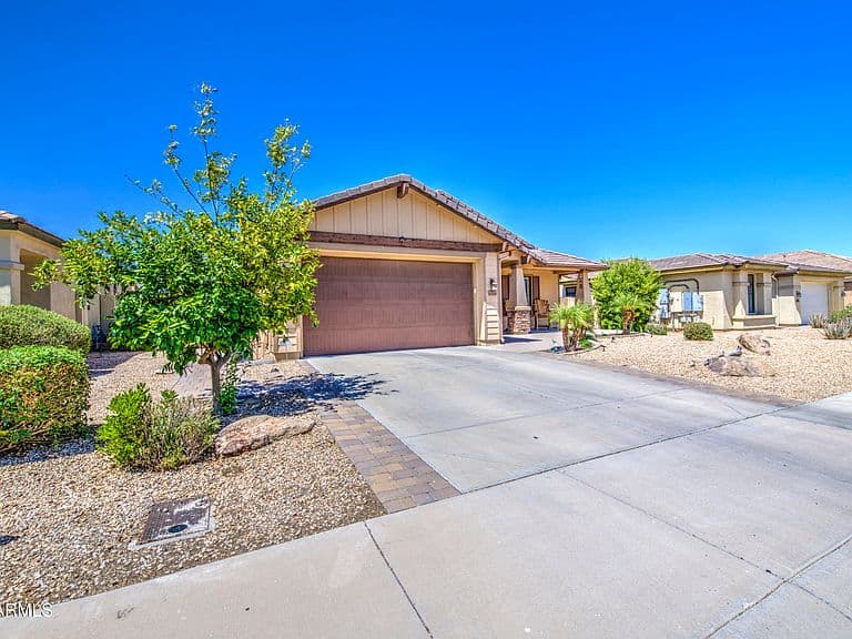 16146 W Devonshire Avenue photo 3