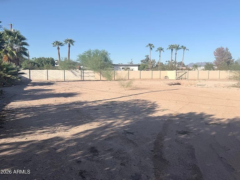 6726 E Shea Boulevard photo 4