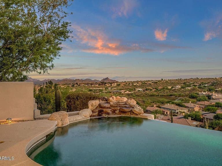 15205 E SUNDOWN Drive photo 2