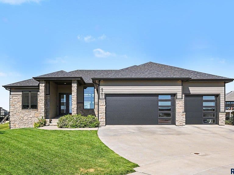 6701 E Spitfire Cir photo 1