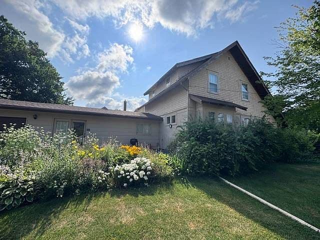 324 W 7th Ave photo 5