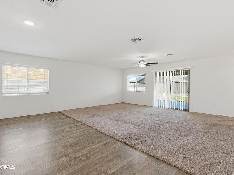 1552 E DEMAIN Drive photo 4