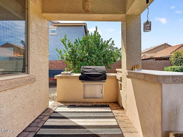 2042 E FLINTLOCK Drive photo 3