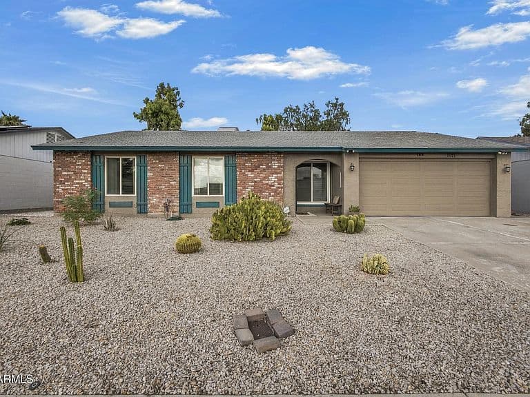 9425 N 63RD Drive photo 4