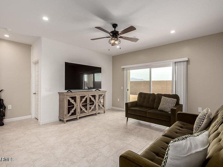 10347 S Saguaro Drive photo 3