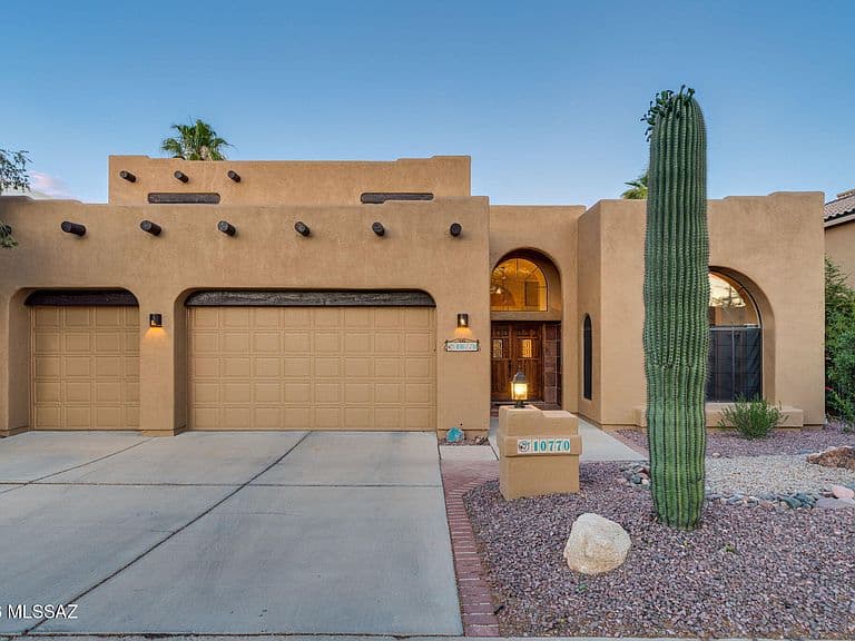 10770 N La Quinta Dr photo 5