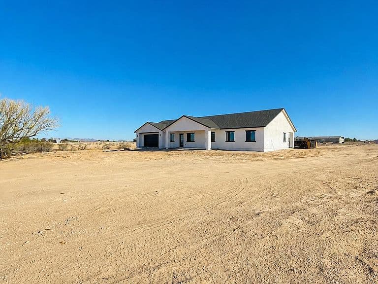 33112 W DOBBINS Road photo 2