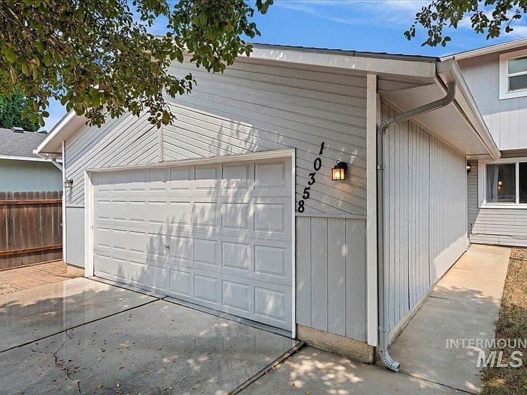 10358 W Cory St photo 2