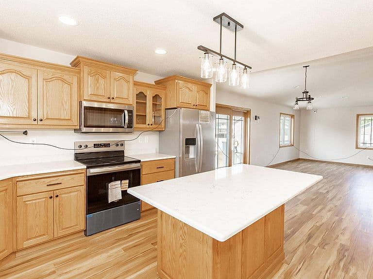 1106 Southwood Dr photo 5