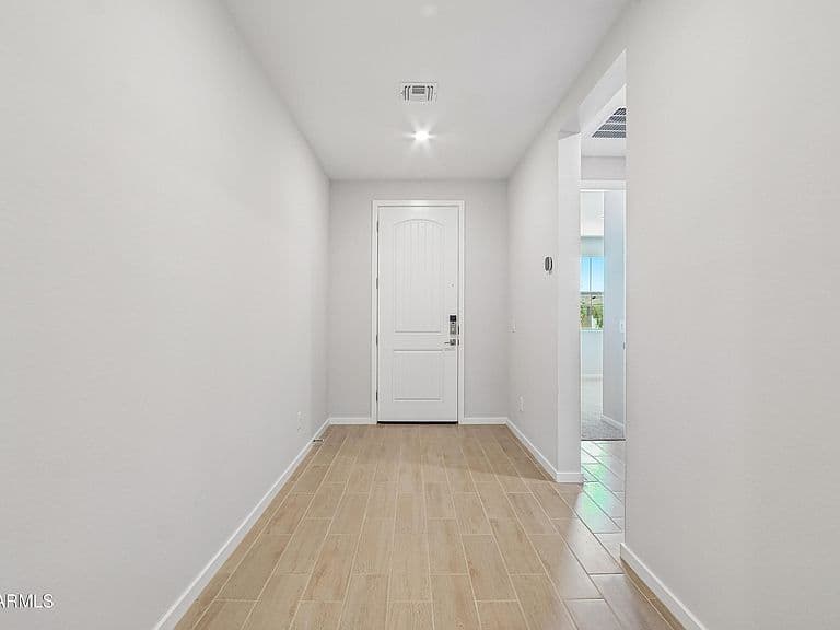 23021 W IRMA Lane photo 3