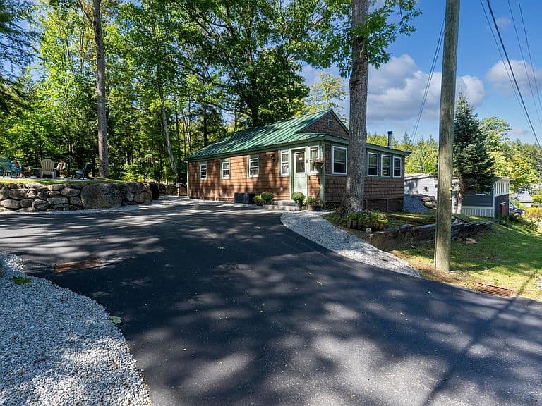 199 Route 114 photo 1