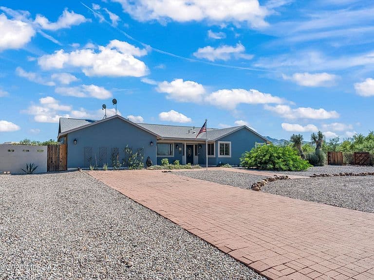 2660 E Darlene Ln photo 2
