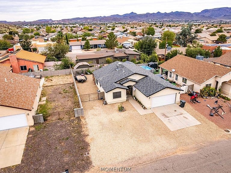 2815 N Central Street photo 4