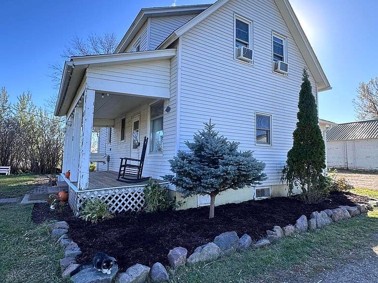 413 E Johnson Ave photo 2