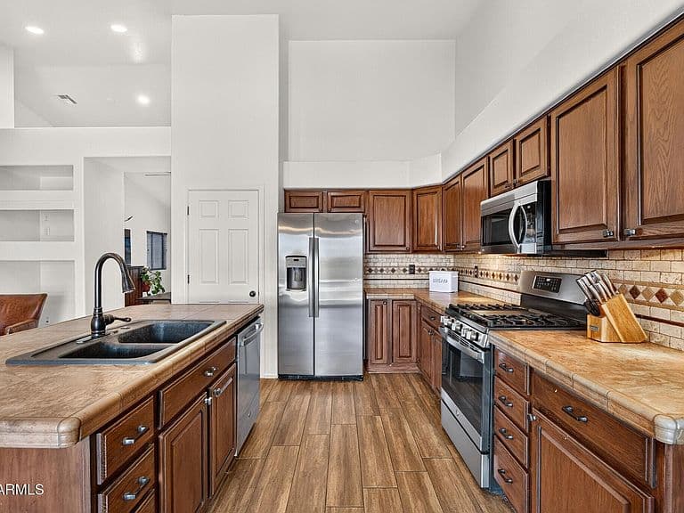 10529 W BEL AIR Circle photo 3