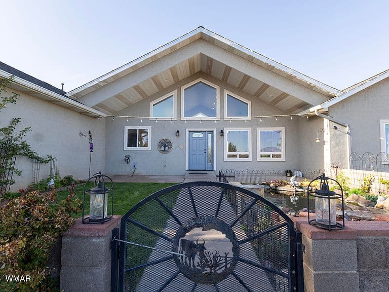 1436 W Tumbleweed Trl photo 2
