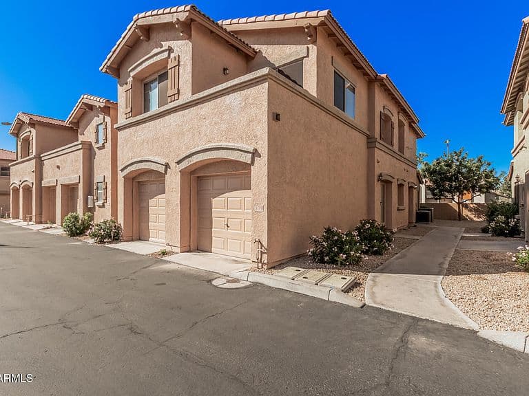805 S SYCAMORE Street #203 photo 1