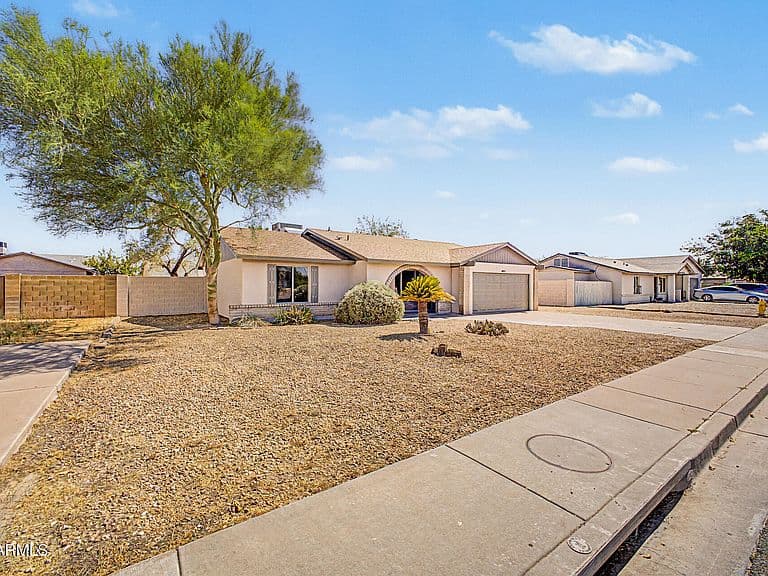 4845 W SWEETWATER Avenue photo 2