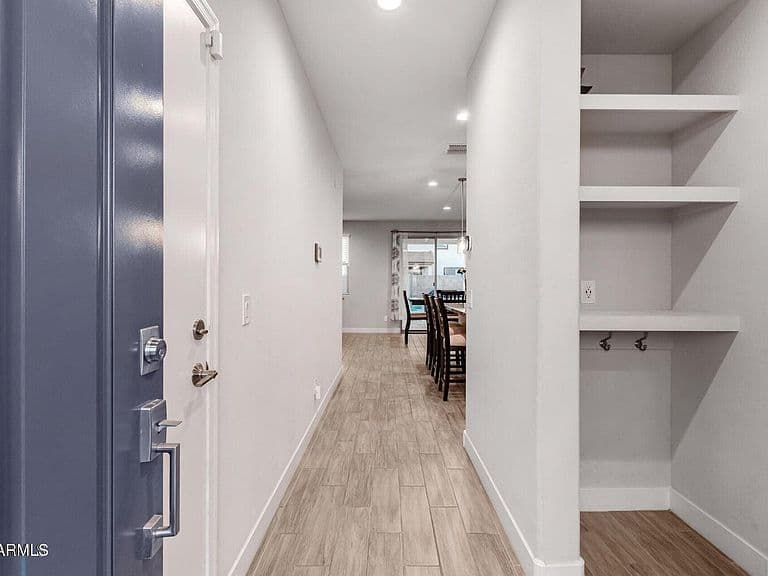11020 W PIERCE Street photo 4