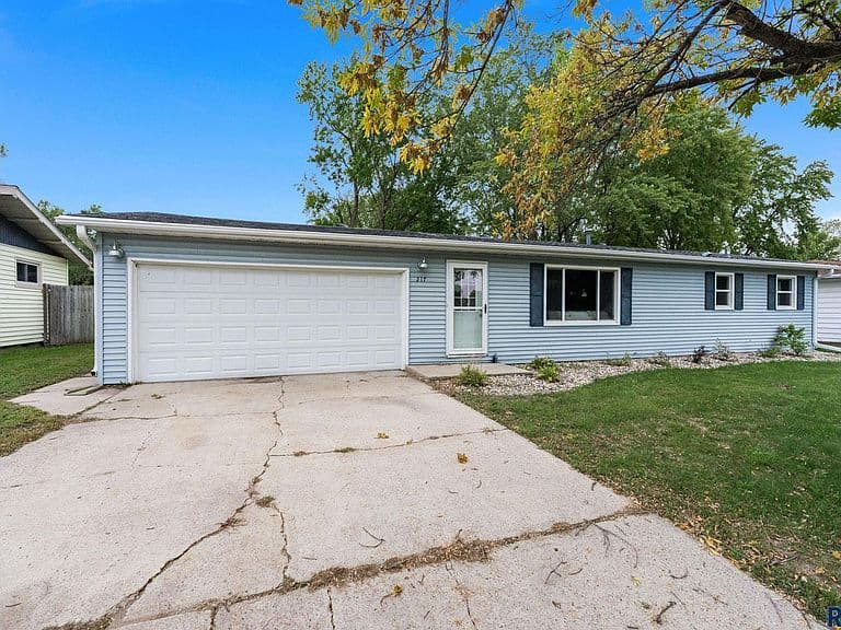 217 N Needles Dr photo 1