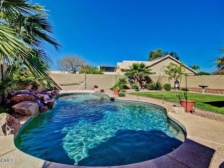 432 N VELERO Street photo 1