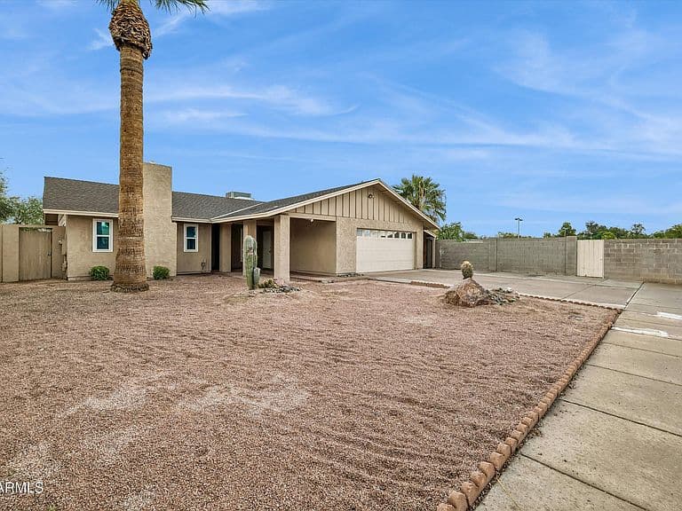 2802 W MORTEN Avenue photo 2