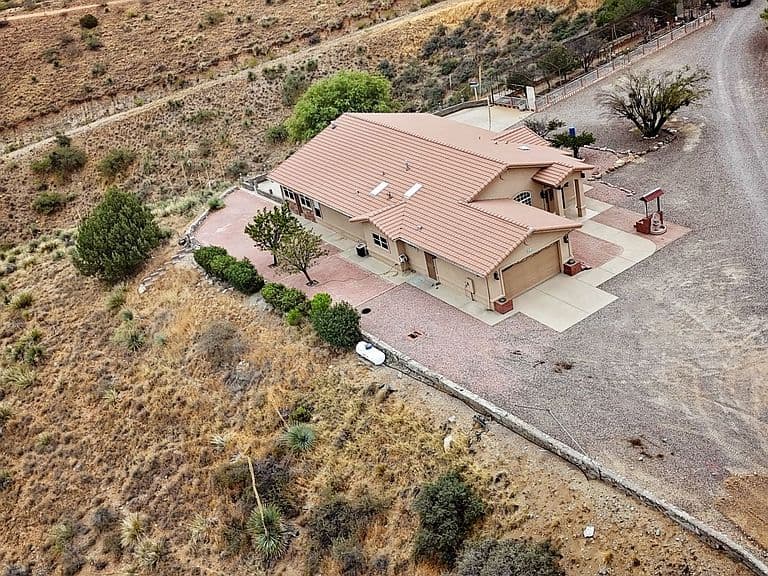 5811 E Quail Run photo 3