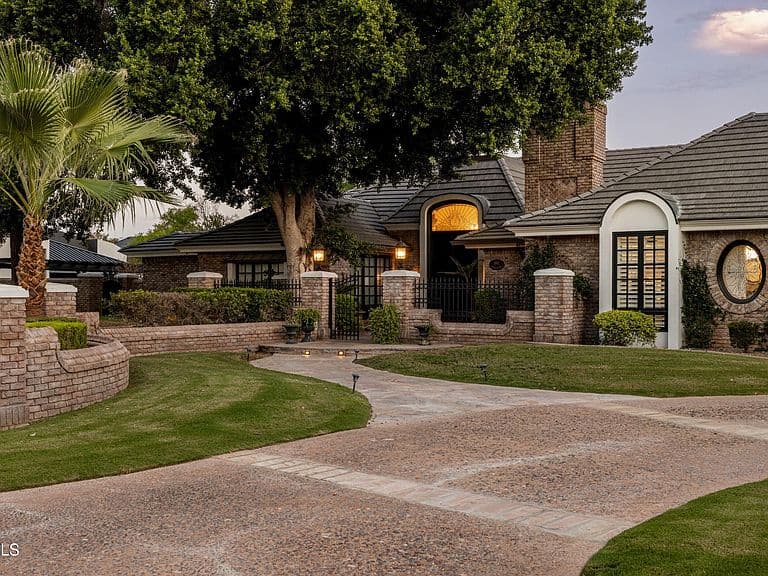641 E SAN PEDRO Avenue photo 4