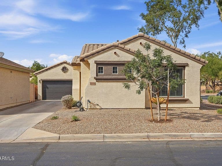 21096 E STONECREST Drive photo 1