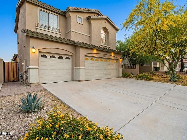 9876 E BAHIA Drive photo 2