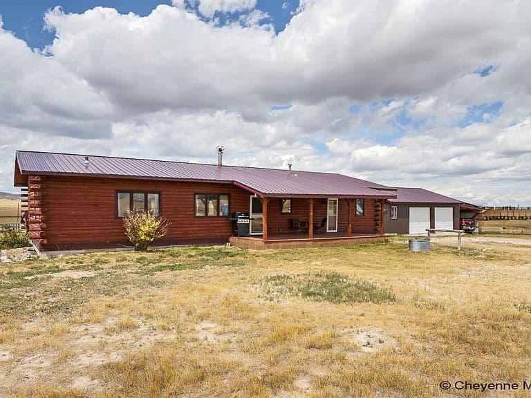 1856 Mountain Shadow Ln S photo 3