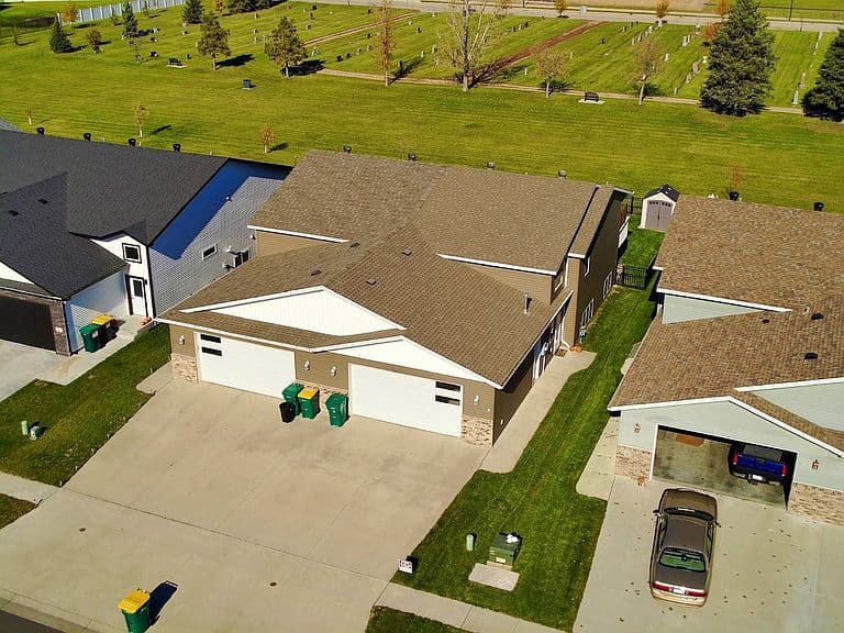 63 Cedar Dr photo 1