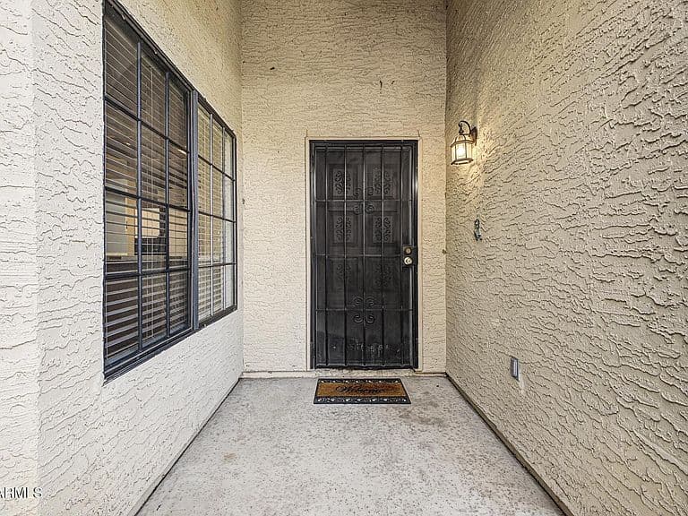 566 N ASPEN Drive photo 5