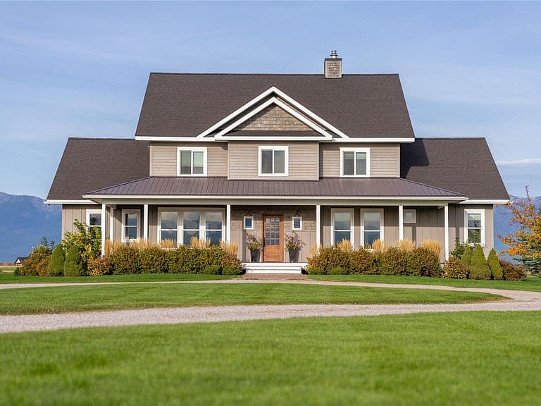 135 Equestrian Ln photo 2