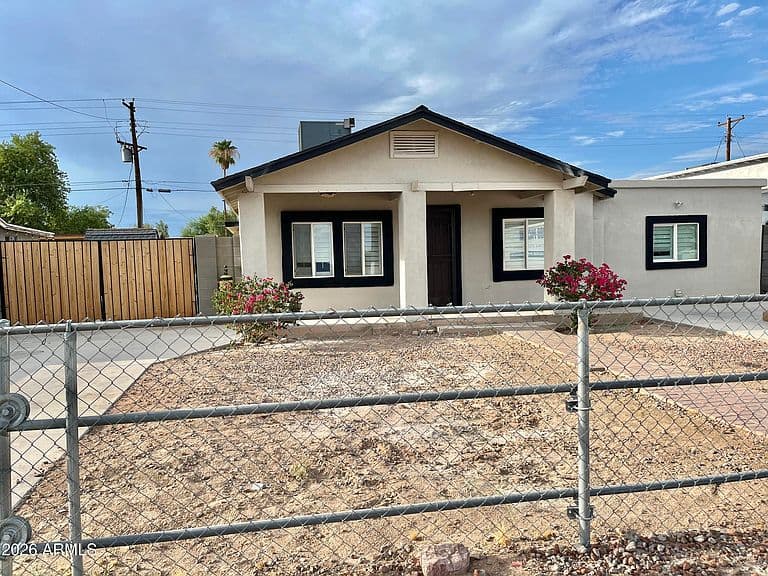 10918 W DURANGO Street photo 1
