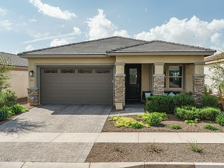 20599 W RANCHO Drive photo 1