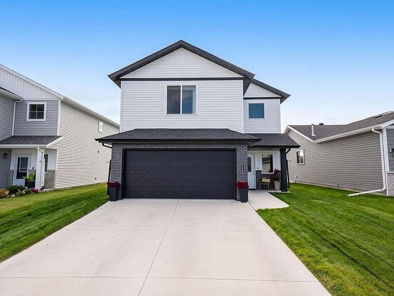 1235 Rachel Dr W photo 1