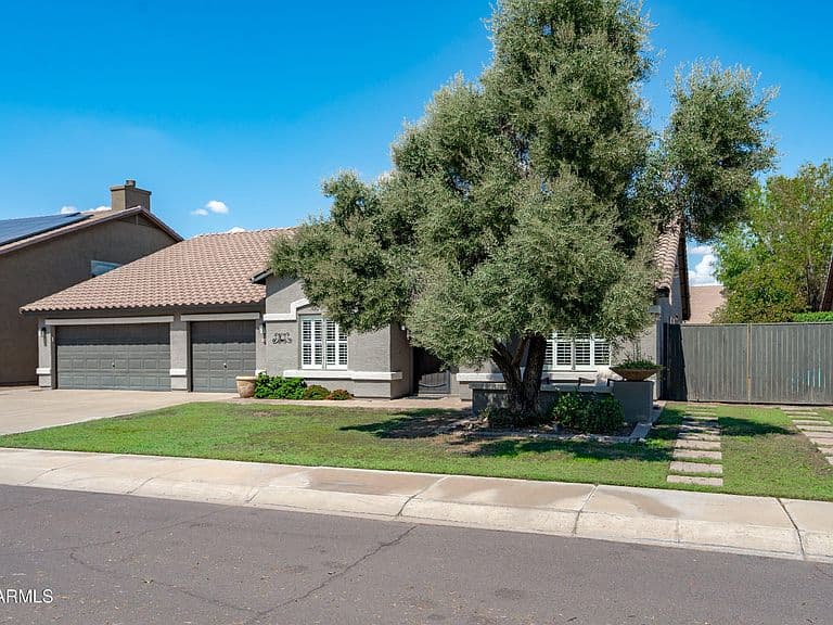 8534 W 8534 W Melinda Lane photo 5