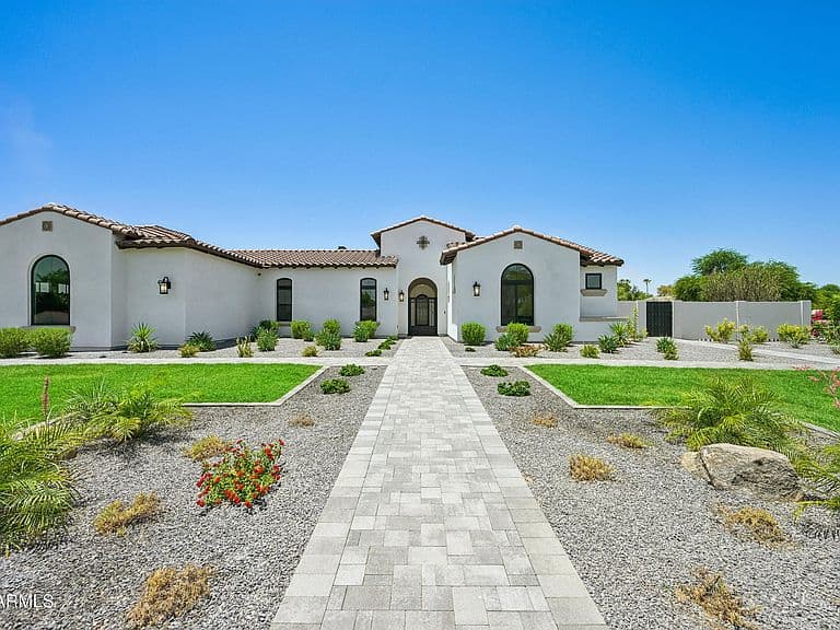 6621 E Doubletree Ranch Road photo 1