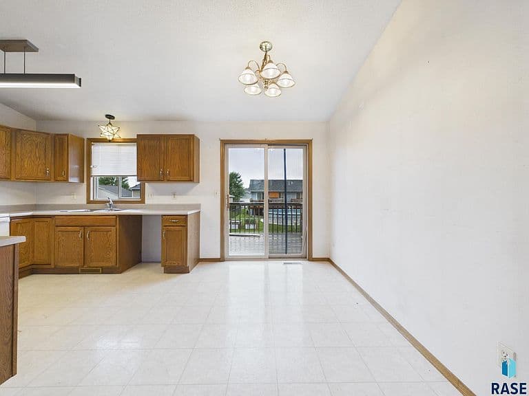 7521 S Bell Cir photo 4