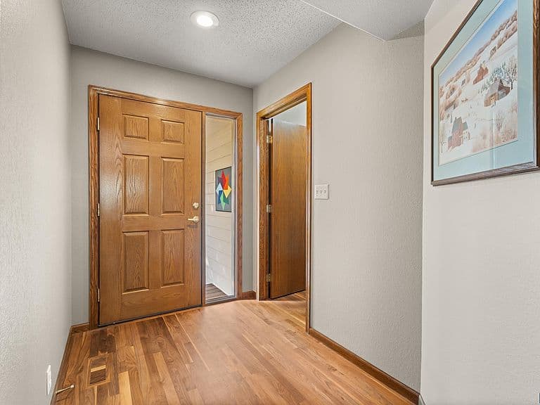 5200 S Lewis Ave photo 5