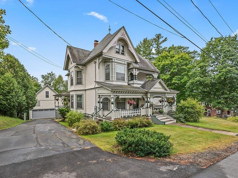 89 Bunker Hill Street photo 2