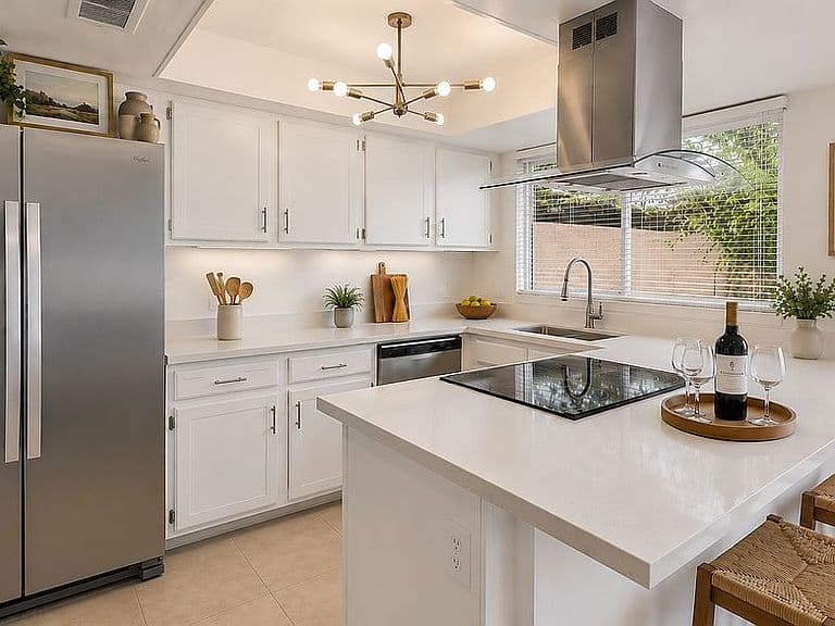 4303 W Solano Dr N photo 2