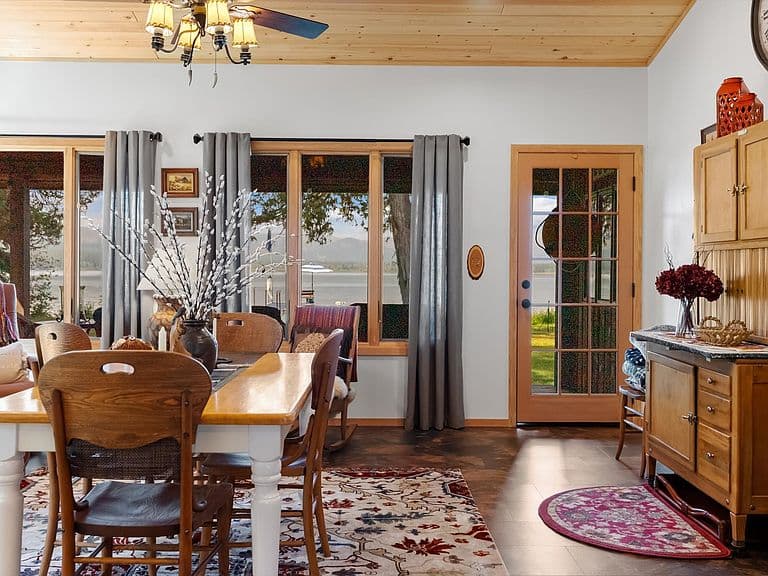 355 Enchanted Forest Rd photo 5