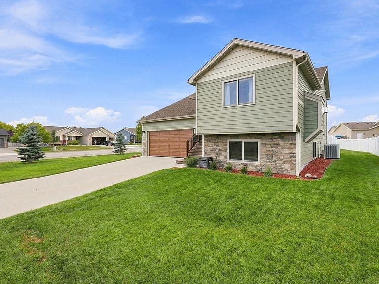 4301 Donegal Way photo 3