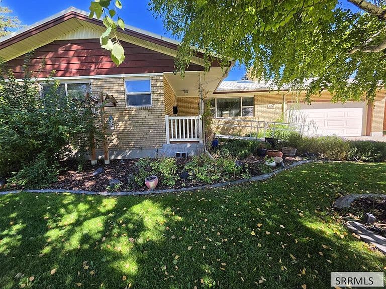 286 Pinon Dr photo 1